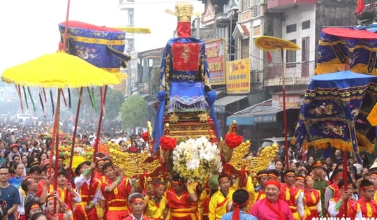 Linh thiêng đền Tranh và những giá trị văn hóa từ lễ hội đặc biệt nhiều người chưa biết