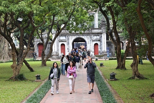 Thời tiết ngày 30/3: Nắng nóng bao trùm, nhiều nơi xuất hiện mưa dông cục bộ