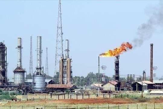 Mỹ đe dọa tấn công tài sản năng lượng của Iran, dầu Brent hướng tới mức tăng kỷ lục