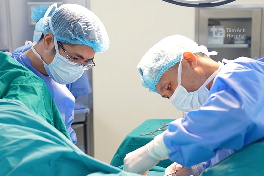 Tưởng trĩ hóa áp xe rò hậu môn