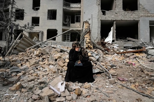 Người Iran vật lộn sinh tồn giữa chiến sự