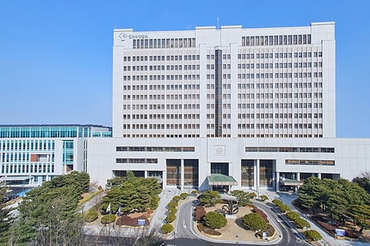 Huấn luyện viên ở Hàn Quốc bị kết tội ngược đãi vì véo má học sinh