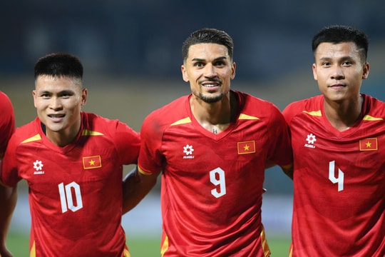 Đội hình Việt Nam vs Malaysia: Hoàng Hên đá chính cùng Xuân Son