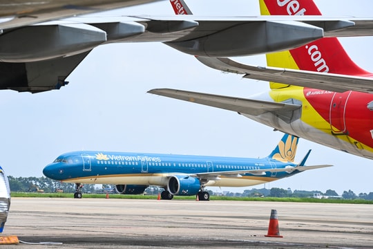 Lệ phí hàng không, hàng hải dự kiến được miễn đến cuối năm