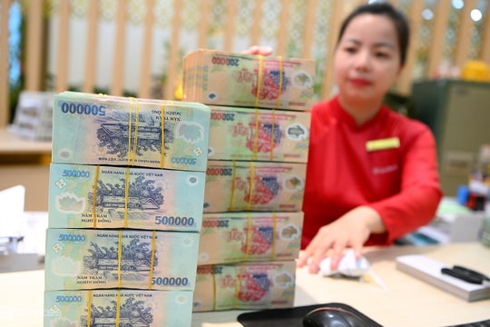 Lãi suất liên ngân hàng lên 12%