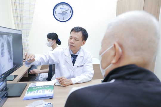 Ho kéo dài có phải dấu hiệu ung thư phổi?