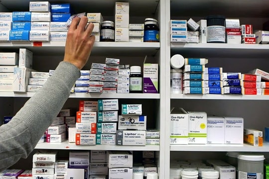 Anh sắp khan hiếm thuốc do xung đột ở Iran