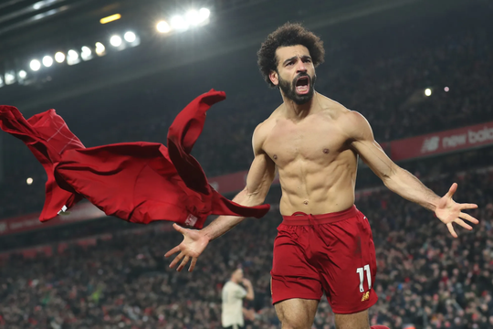 Salah được khuyên học theo Ronaldo thay vì Messi