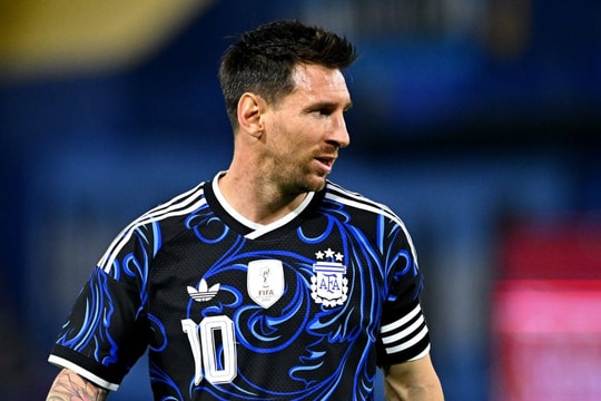 Scaloni: 'Messi nên tận hưởng World Cup, không cần vô địch'