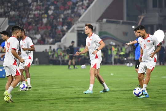 Việt Nam - Malaysia: Xuân Son, Hoàng Hên đá chính