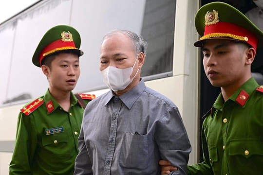 Cựu thứ trưởng Hoàng Văn Thắng: 'Làm tốt, anh em đến cám ơn thì nhận'