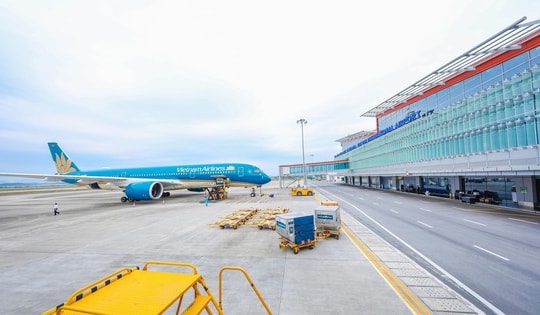 Tạm dừng khai thác đường bay Vân Đồn - TPHCM