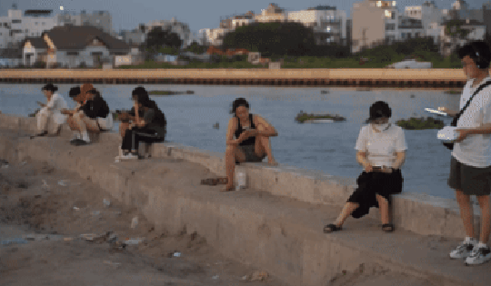 VIDEO: "Biển Gò Vấp” hút khách song tiềm ẩn nguy cơ mất an toàn