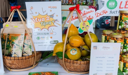 VIDEO: Quả trứng gà biến thành đặc sản