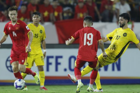 AFC dùng 1 từ chốt chiến thắng cho tuyển Việt Nam, Malaysia hết hy vọng