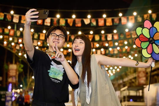 Trải nghiệm náo nhiệt cả ngày lẫn đêm tại Vui-Fest Cát Bà