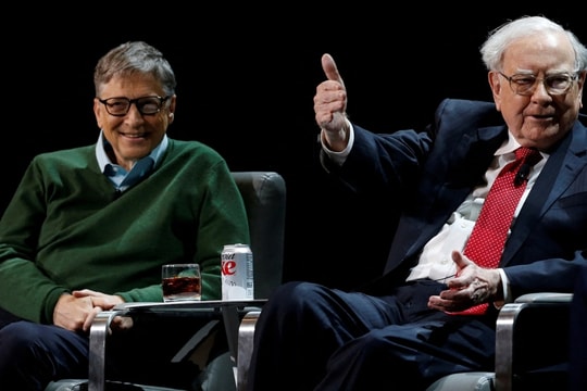 Warren Buffett không nói chuyện với Bill Gates sau scandal Epstein