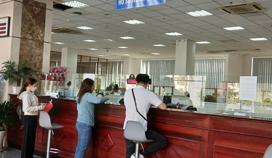 Thuế TPHCM hướng dẫn cách tra cứu thông tin bị cấm xuất cảnh vì nợ thuế