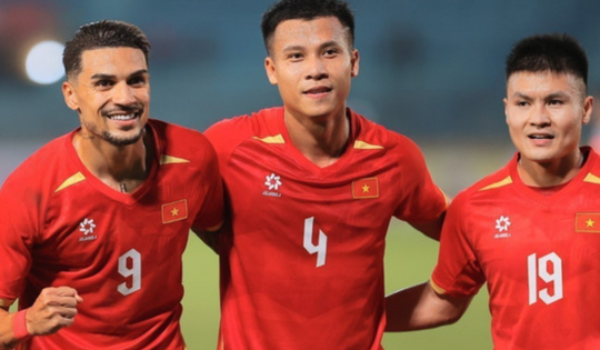 Tuyển Việt Nam tăng 5 bậc, trở lại top 100 thế giới