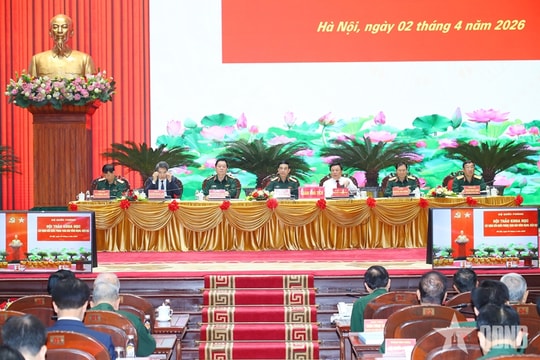 Xây dựng nền quốc phòng toàn dân vững mạnh, hiện đại