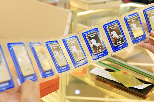 Sacombank-SBJ mở rộng danh mục bạc tích trữ