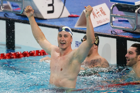 Kình ngư ấm ức sau khi phá kỷ lục tồn tại 17 năm