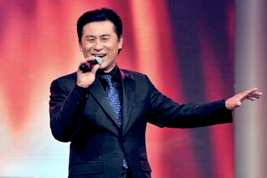 Giọng ca nhạc đỏ từng trốn viện đi hát sau ca mổ, U70 sở hữu nhà vườn 3.000m2