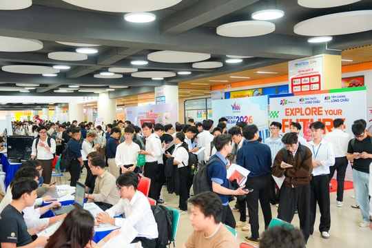 Hơn 70 doanh nghiệp mang 2.500 việc làm đến HUTECH IT OPEN DAY