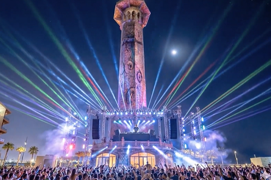 VUI-Fest Ha Long phong cách thương cảng sắp khai trương