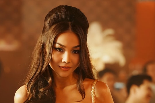 Tạo hình mỹ nhân thập niên 1960 của Thanh Hằng