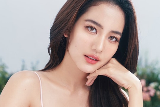 Nữ diễn viên Thái Lan có hai tử cung, một quả thận