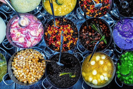 Food tour Huế với 200.000 đồng