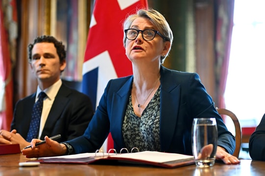 Thách thức với nỗ lực mở lại eo biển Hormuz của liên minh hơn 40 nước