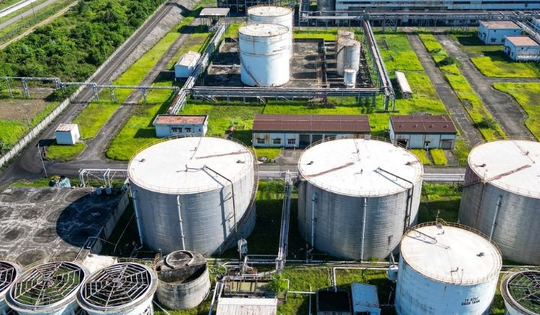 Bước chuyển mới của xăng sinh học - Bài 3: "Cú hích" nào cho xăng E10?