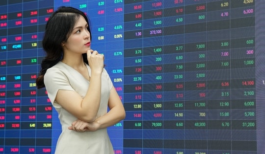 VN-Index giằng co vùng 1.740 điểm, khuyến nghị giải ngân khi rung lắc