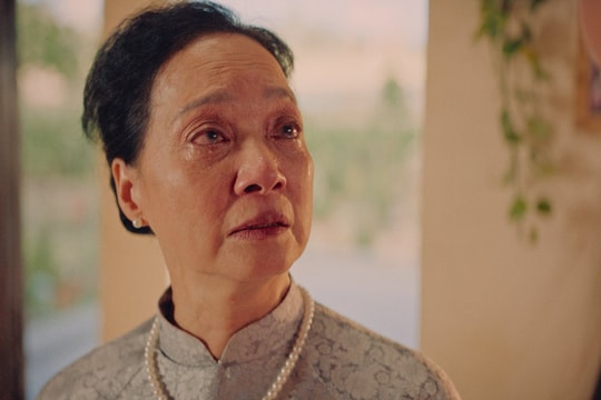 NSND đóng phim dẫn đầu phòng vé: Là mỹ nhân màn ảnh, U70 vẫn trẻ đẹp khó tin