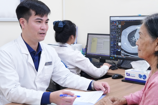 Kết hợp thuốc đích, miễn dịch chữa ung thư gan kháng trị