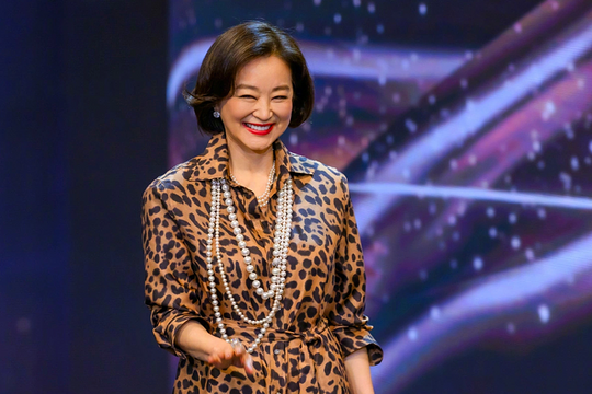 Bí quyết 'trẻ mãi không già' của minh tinh Lâm Thanh Hà