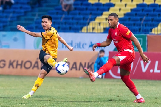 Kết quả Thanh Hoá 4-0 CA TP.HCM: Cựu cầu thủ U23 Việt Nam lập siêu phẩm