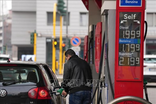 Italy gia hạn việc cắt giảm thuế tiêu thụ đặc biệt đối với nhiên liệu