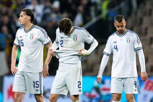 Tuyển thủ Italy 'vòi tiền' trước chung kết play-off World Cup 2026