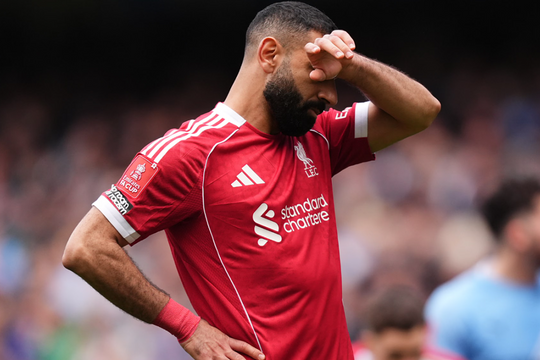 Fowler: 'Chưa từng thấy Liverpool thiếu tự tin đến vậy'