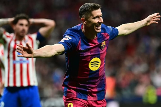 Barca hạ Atletico, bỏ xa Real