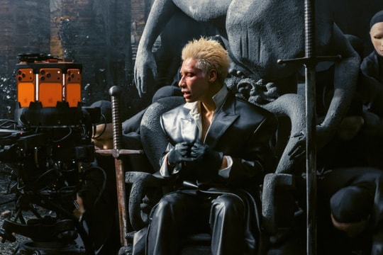 MCK làm bùng nổ mạng xã hội với Album Trailer 360° 'HVL' độc đáo