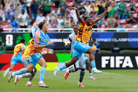 Đội bóng chờ nửa thế kỷ để dự World Cup, cầu thủ được tặng đất, thưởng ô tô