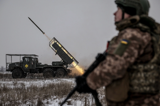 Nga giăng 'lưới lửa' siết chặt bầu trời, Ukraine căng sức đối phó