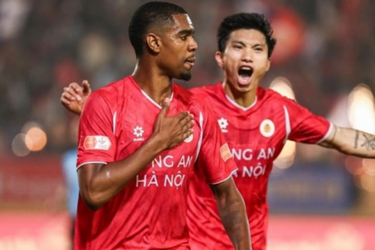 Vòng 18 V-League: Khúc cua quyết định cuộc đua vô địch