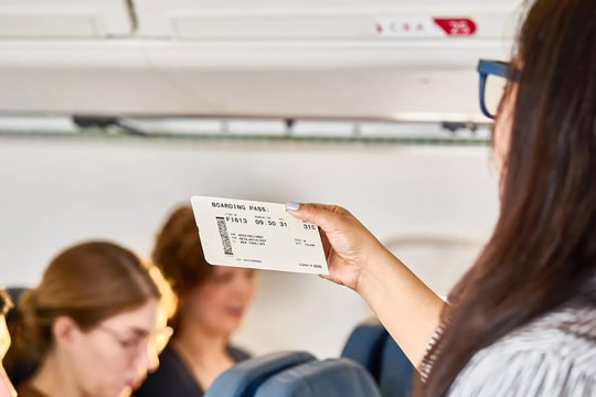 Khách phải làm gì khi bị đổi chỗ ngồi trên máy bay?