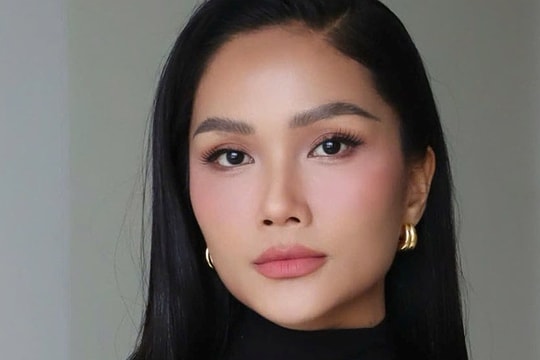 H'Hen Niê: 'Thấu hiểu nỗi đau trẻ mắc bệnh hiếm'