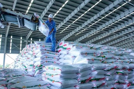 Giá phân bón, thức ăn chăn nuôi tăng cao